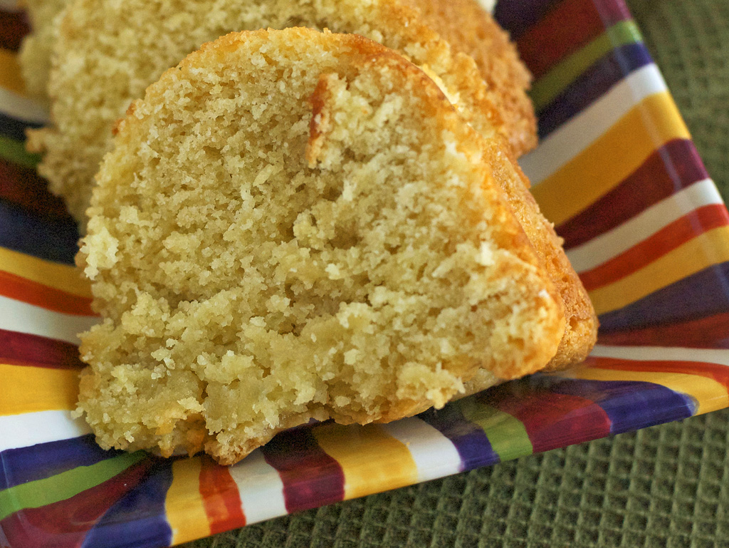 Sour Cream Kamut Pound Cake – The Food Nanny